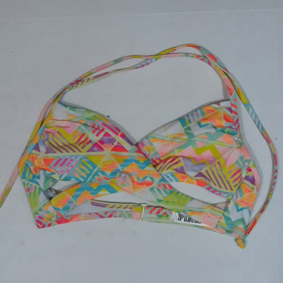 ⬇️$15 PINK Victoria Secret bikini top sz Sm